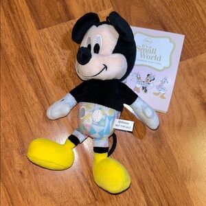 NWOT Tokyo Disneyland Japan Mickey Mouse Small World Exclusive Collectible Plush